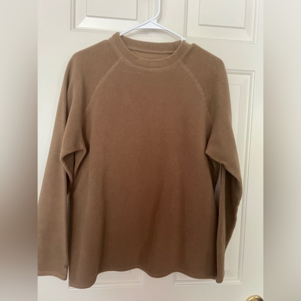 Cabela’s faded brown light sweater, Large